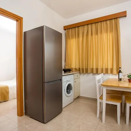Apartman Megat Jacuzzi Seaside *